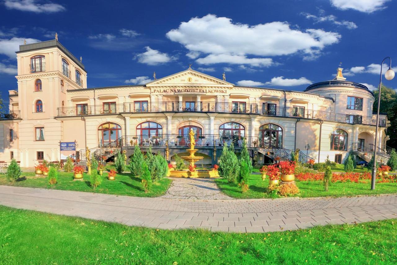 Uzdrowisko Sanatorium Augustow Palac Na Wodzie Falkowski Kültér fotó